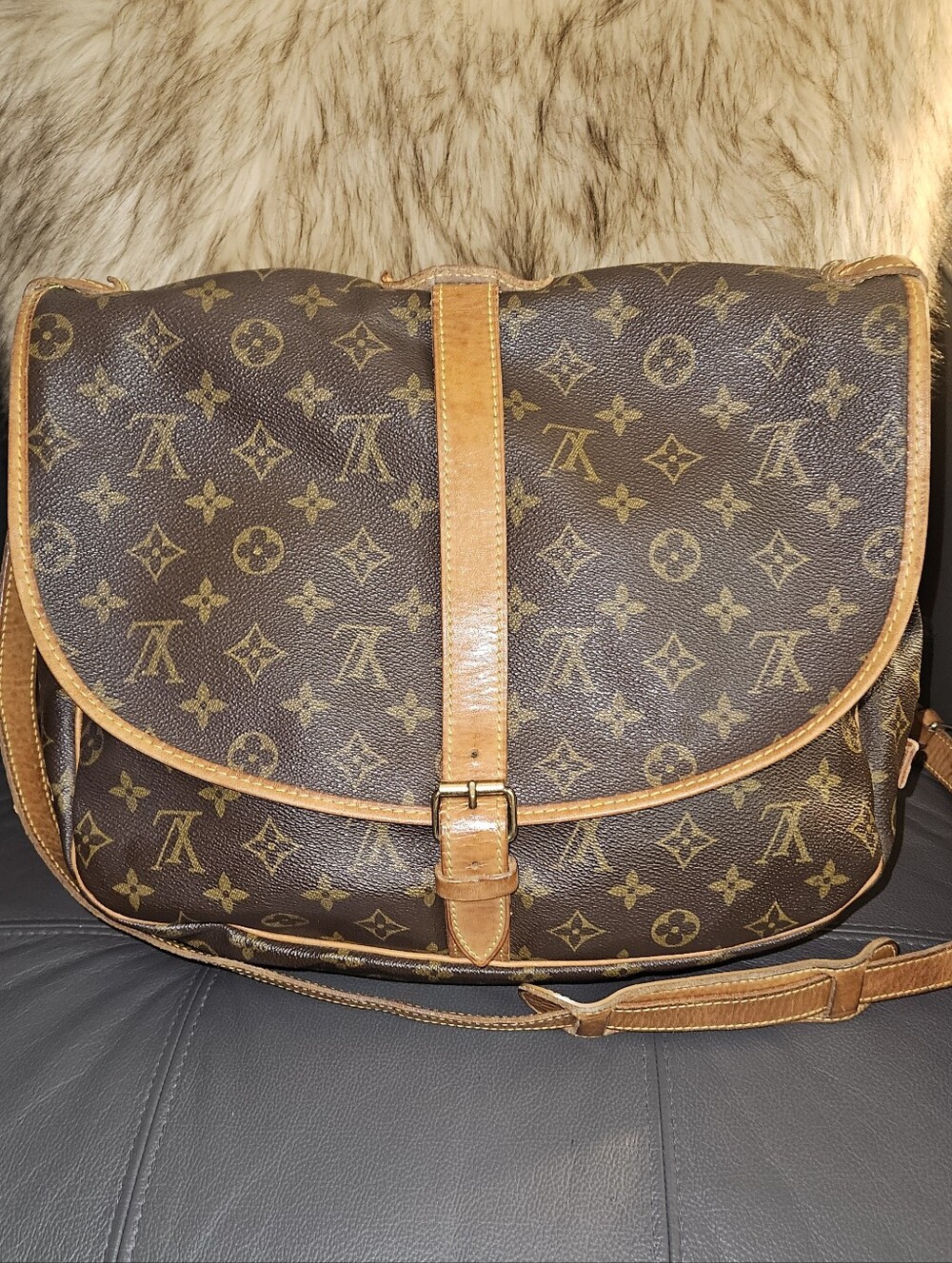 Louis Vuitton LV Crossbody bag Saumur 35 Brown Monogram